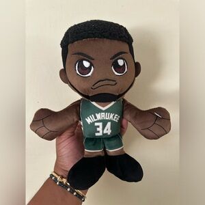 Bleacher creatures Milwaukee Bucks Giannis Antetokounmpo 8” Kuricha Plush